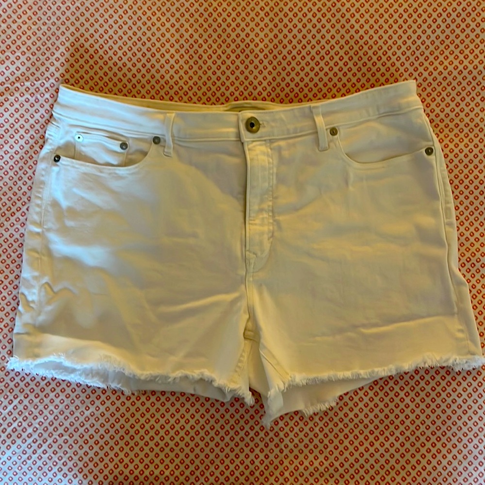 Vineyard Vines White Denim Shorts